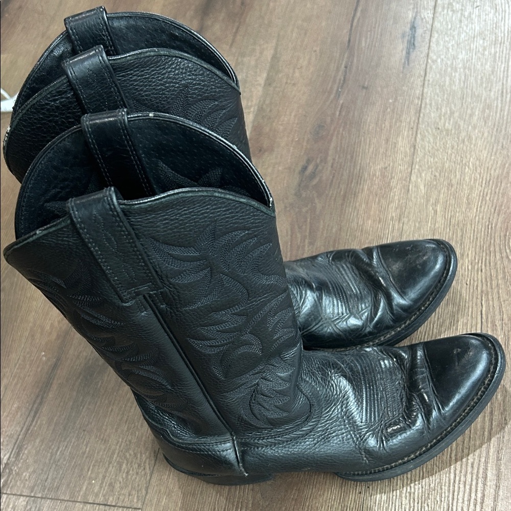 Ariat Black Leather Heeled Cowboy Boots